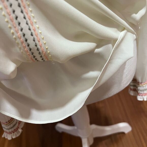 White House Black Market blouse NWOT - Picture 6 of 10